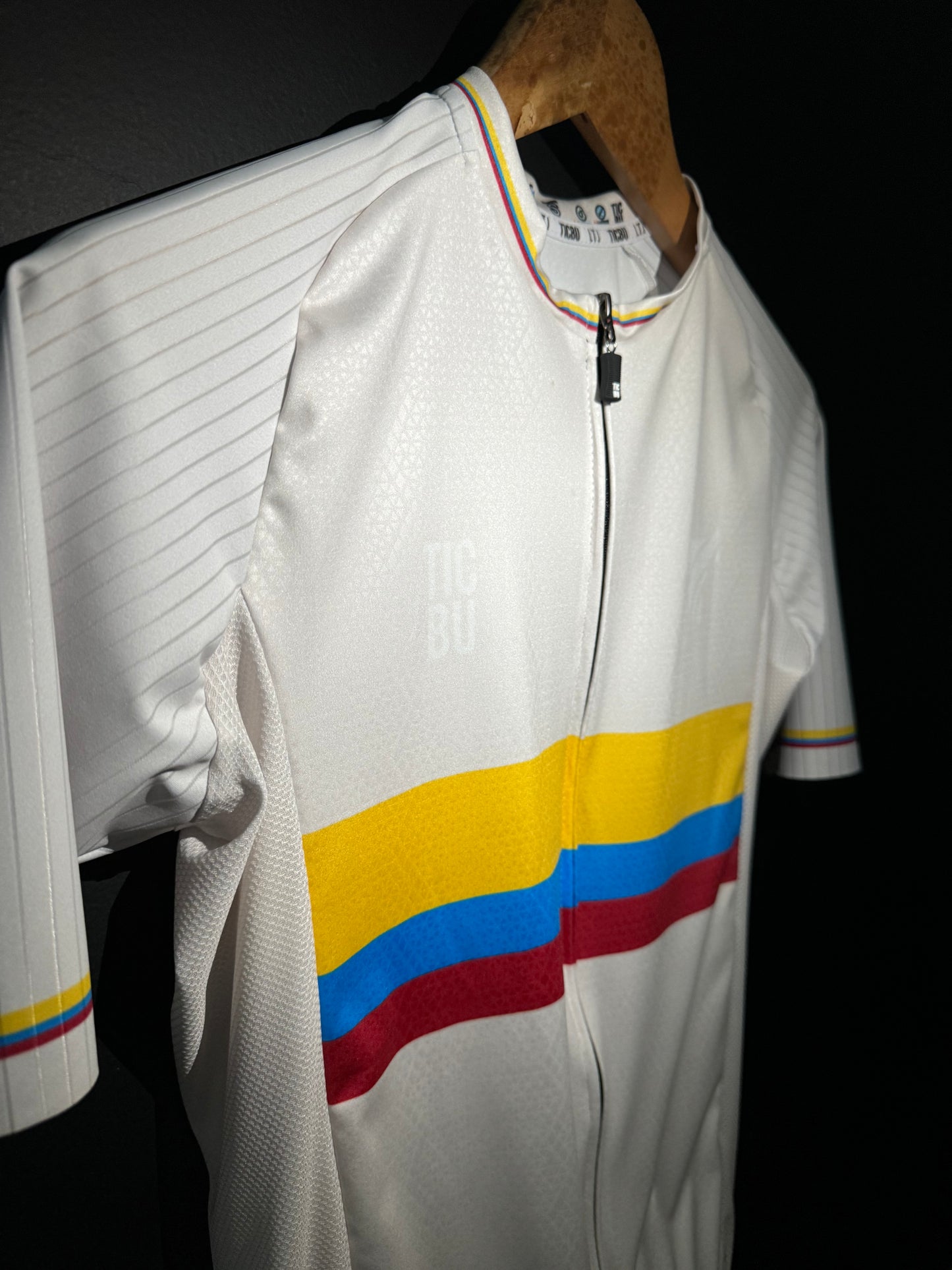 JERSEY CORTA HOMBRE PRO (REF. COLOMBIA 100 AÑOS)