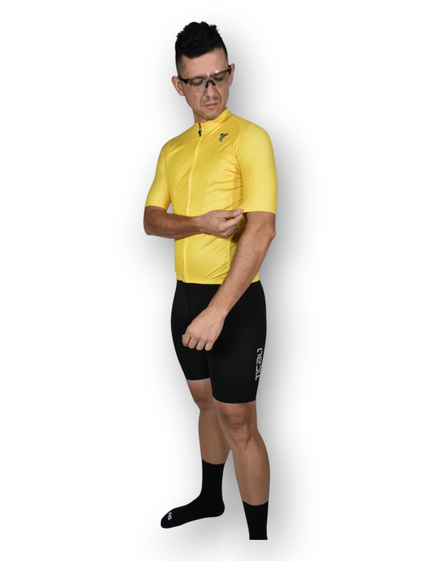 JERSEY CORTO HOMBRE PRO REF. ALTUS - AMARILLO