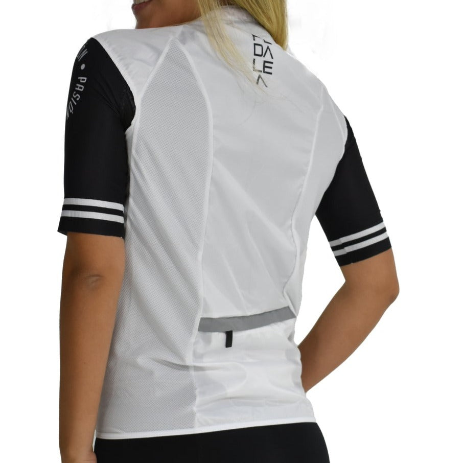 Vest / Windbreaker sisa Lady Ref: Sisa White