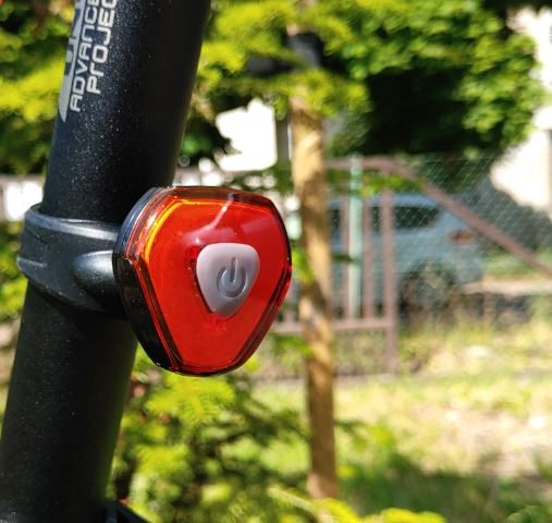 Luz trasera bicicleta  JY-6218F/T (Copia)